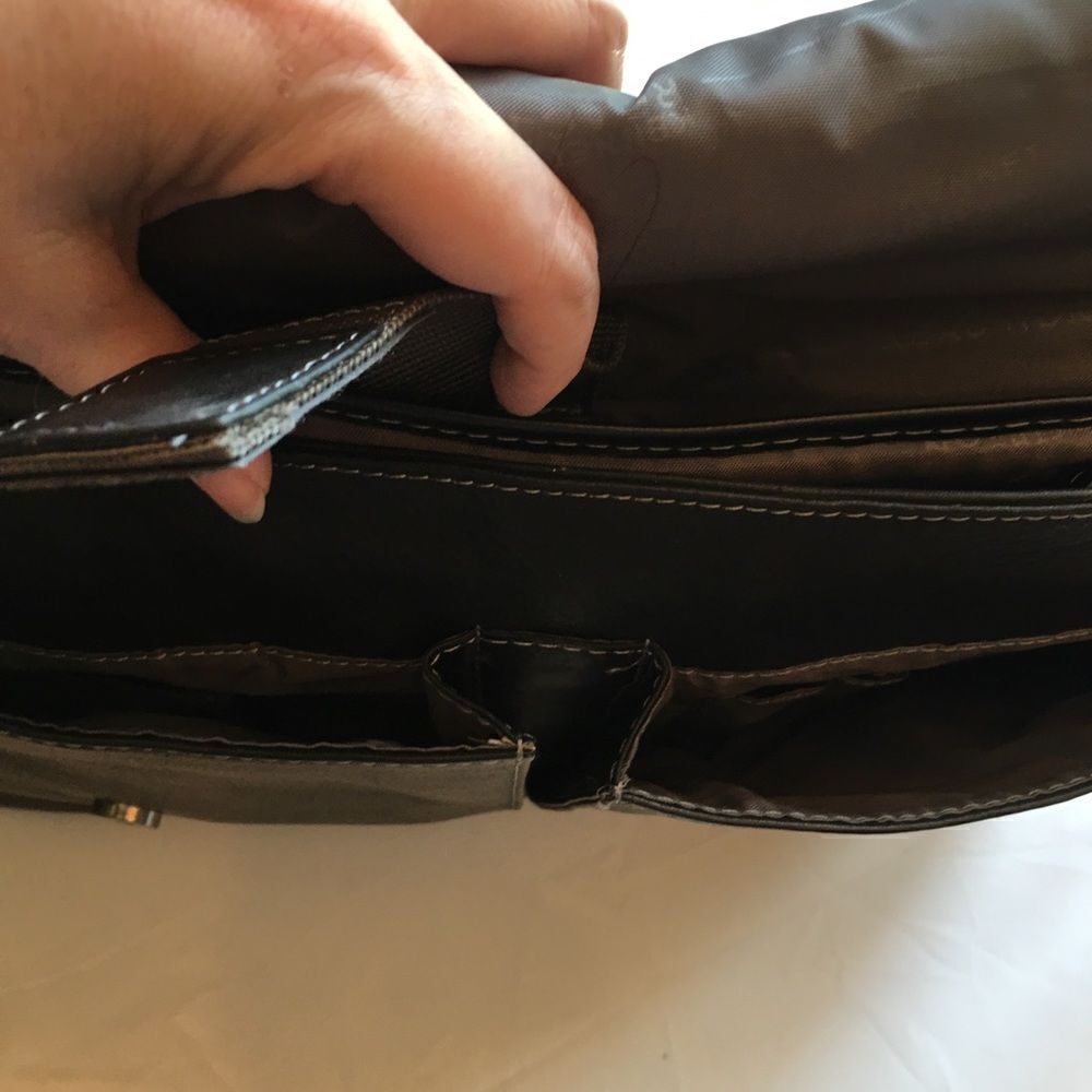 KENNETH COLE Reaction Satchel! - Picture 7 of 9